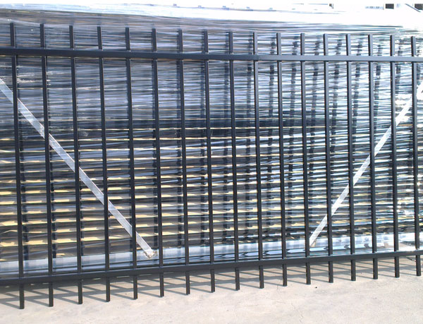 Rod Top Welded Ornamental Steel Fence
