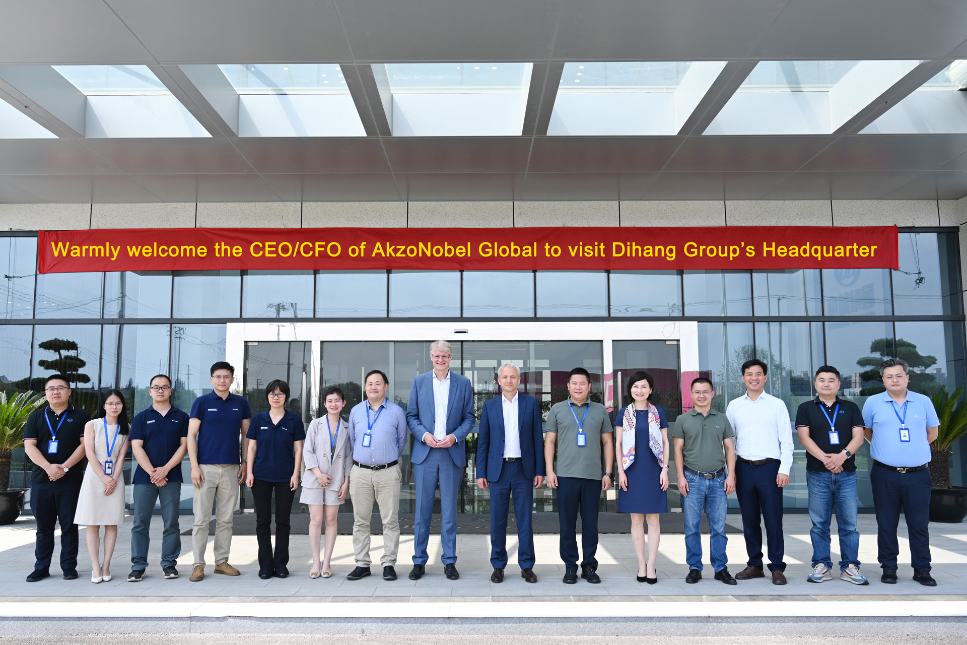 AkzoNobel Global CEO and CFO visited Dihang Group