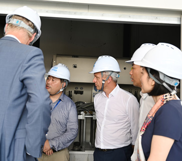 AkzoNobel Global CEO and CFO visited Dihang Group